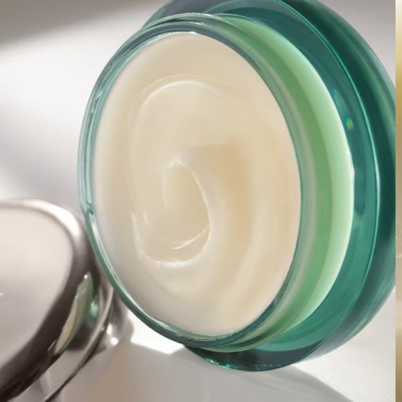 La Mer The Lip Balm - Picture 3 of 7